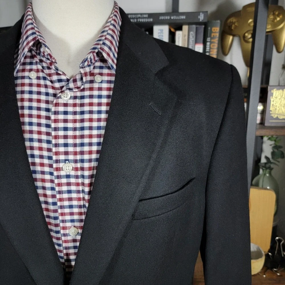 JOS A BANK GORDON Men's Sport Coat Blazer‎ Two Button Solid Black CASHMERE 43R